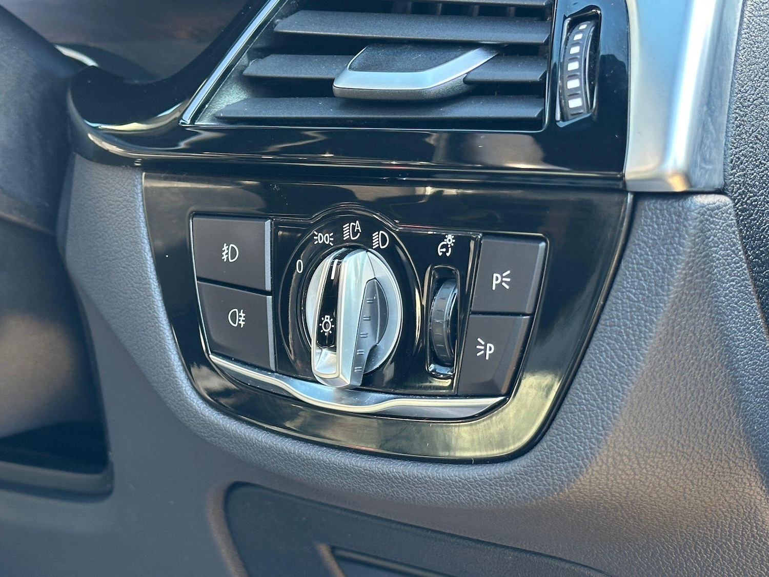 Used BMW 5 Series 2018 for sale - 77982398: Photo 27