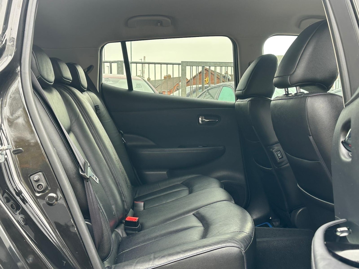 Used Nissan Leaf 2015 for sale - 76513408: Photo 17