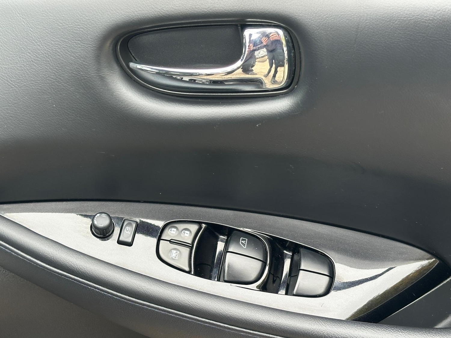 Used Nissan Leaf 2015 for sale - 76513408: Photo 25