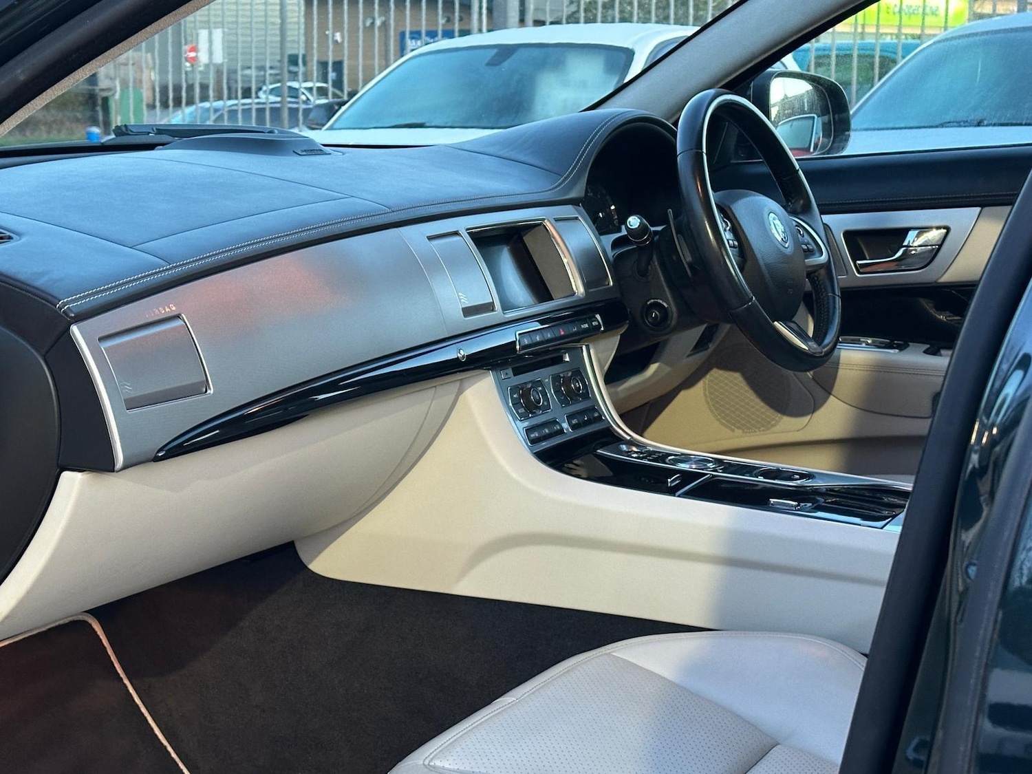 Used Jaguar XF 2013 for sale - 77598531: Photo 13