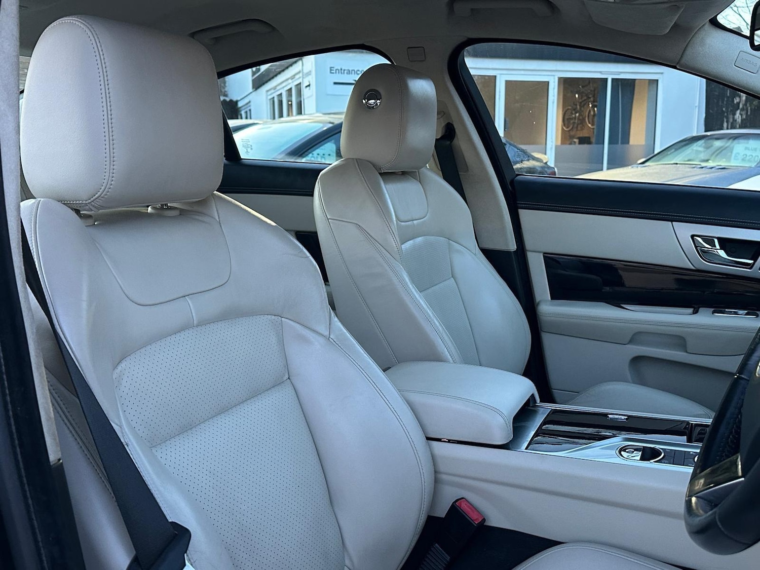 Used Jaguar XF 2013 for sale - 77598531: Photo 16