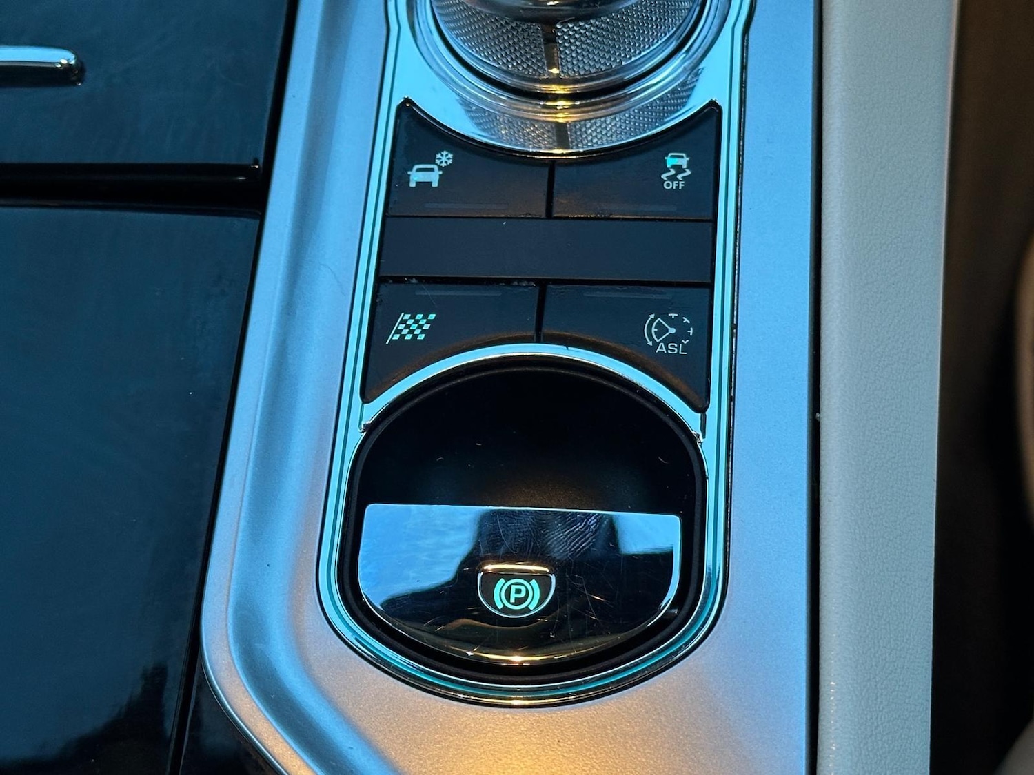 Used Jaguar XF 2013 for sale - 77598531: Photo 24