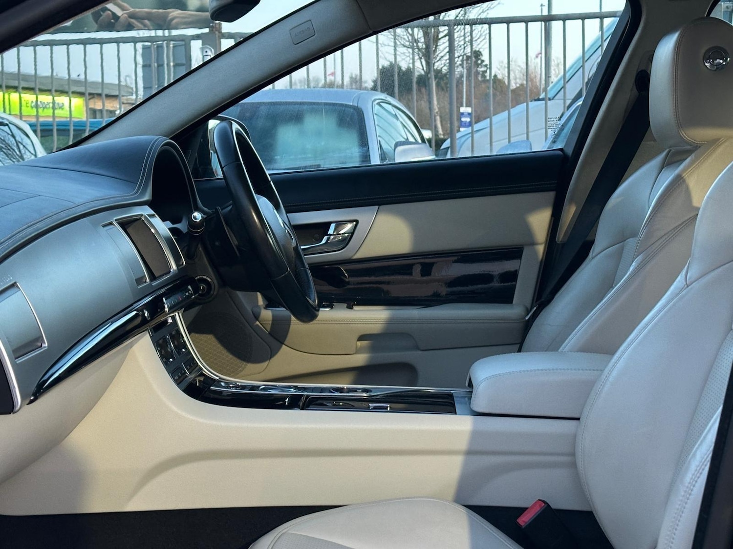 Used Jaguar XF 2013 for sale - 77598531: Photo 30