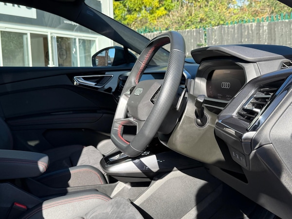 Used Audi Q4 e-tron 2021 for sale - 76270899: Photo 16