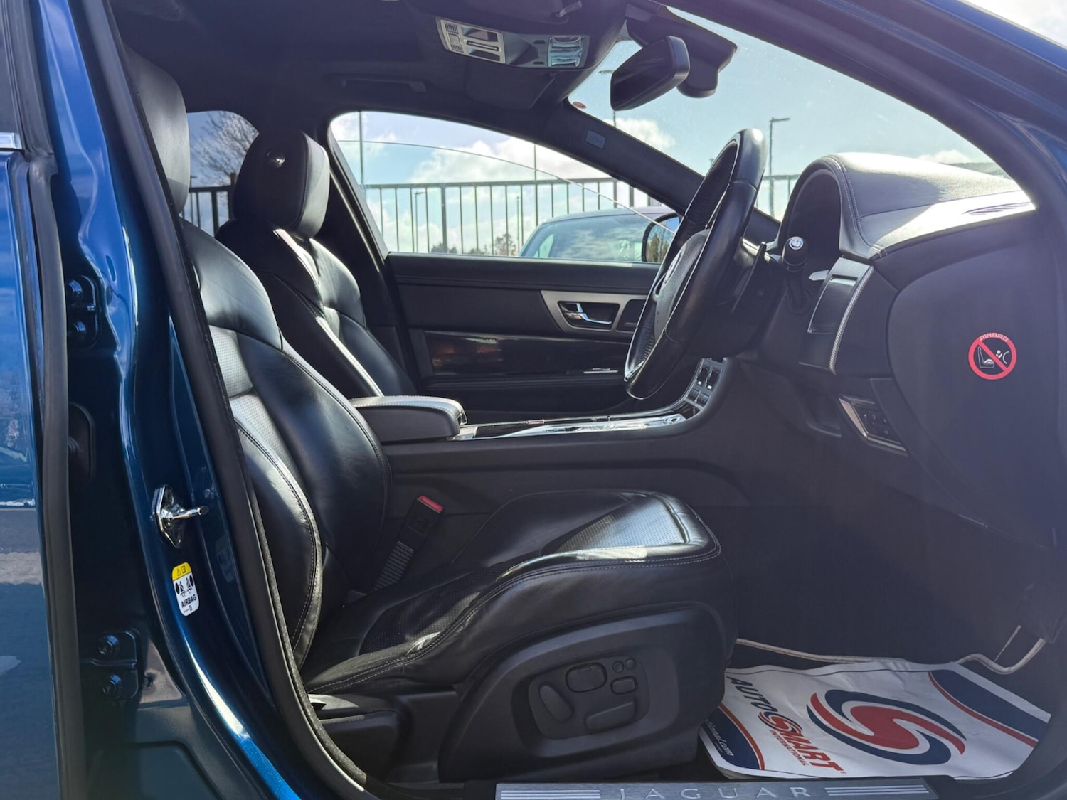 Used Jaguar XF 2012 for sale - 77898480: Photo 16