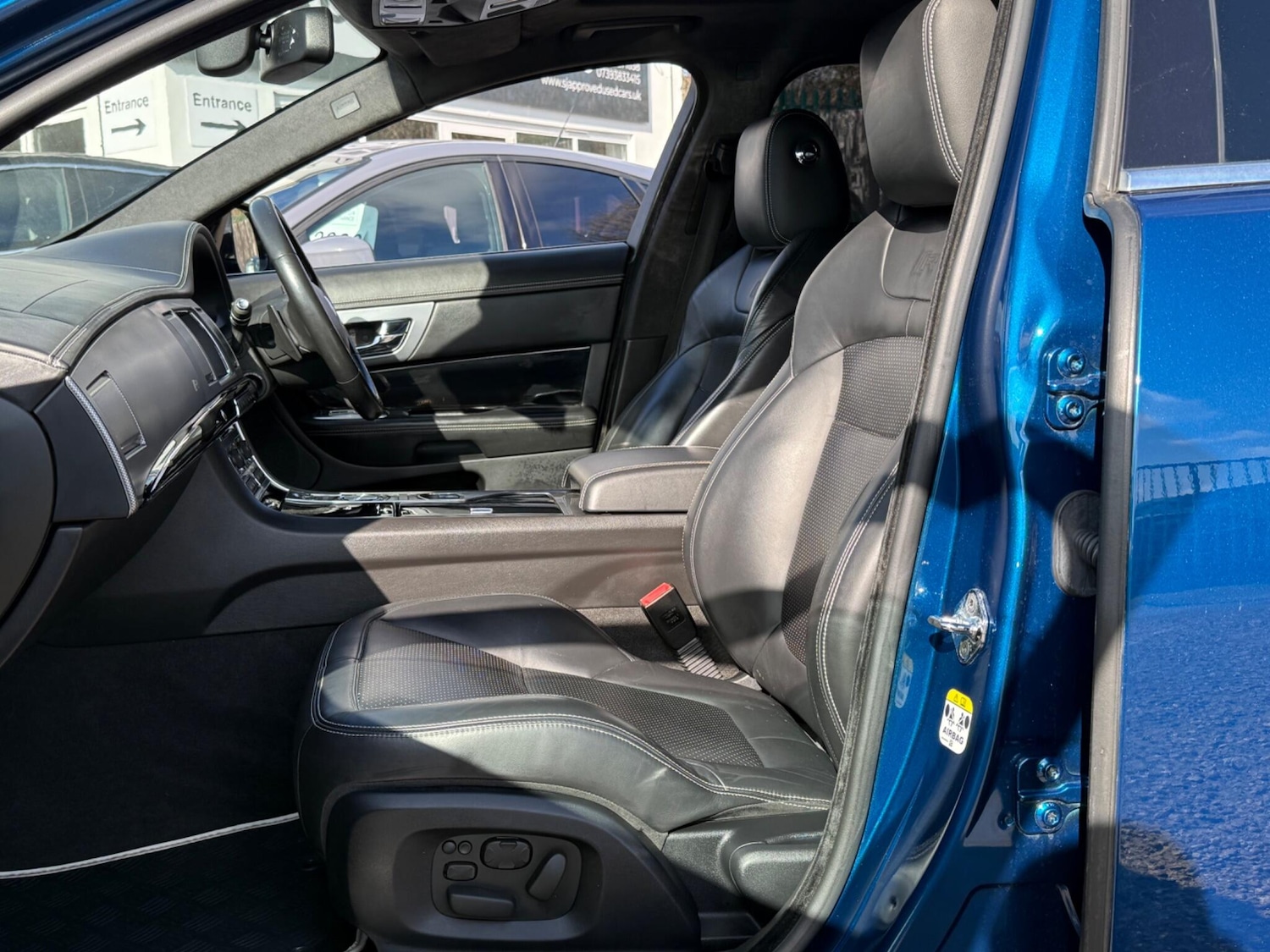 Used Jaguar XF 2012 for sale - 77898480: Photo 30