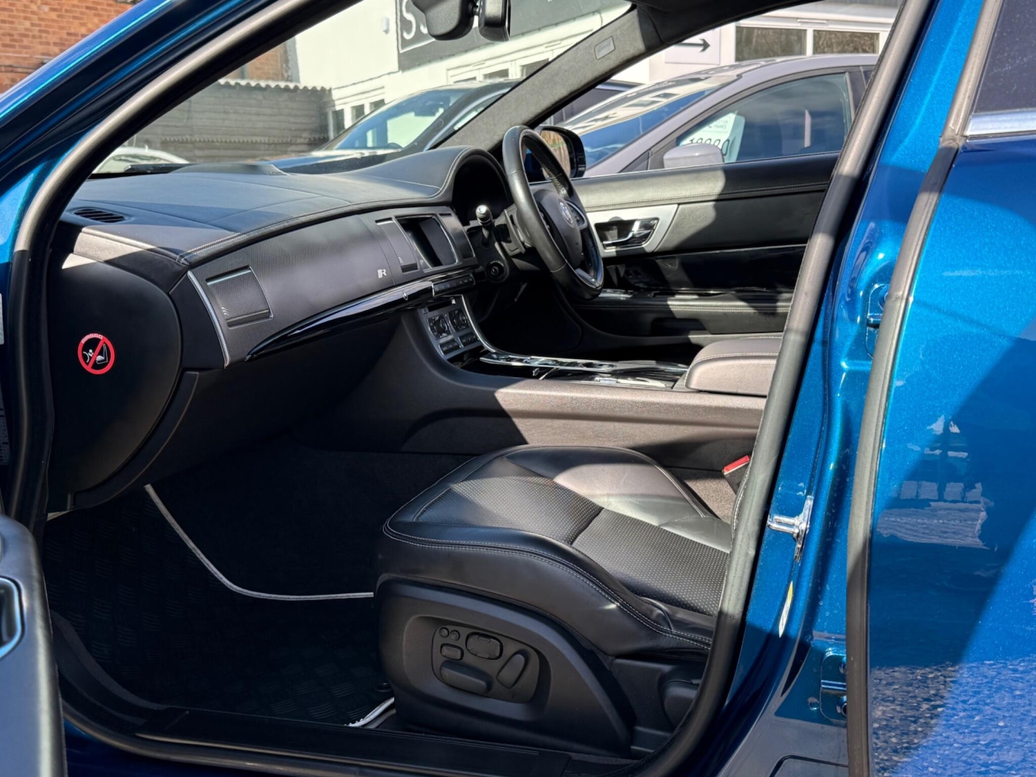 Used Jaguar XF 2012 for sale - 77898480: Photo 31