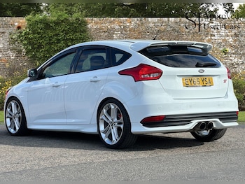 Used Ford Focus 2015 for sale - 79464299: Photo