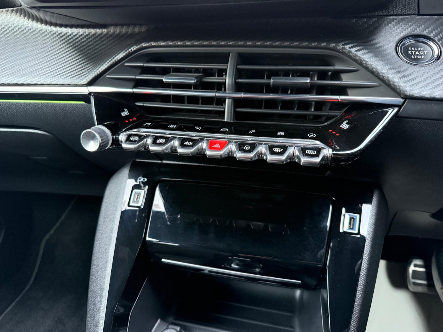 Used Peugeot E-2008 2020 for sale - 76398220: Photo 16