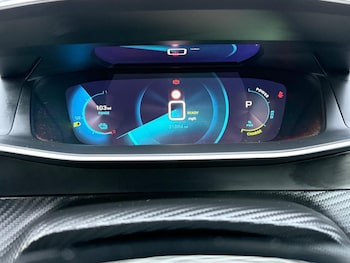 Used Peugeot E-2008 2020 for sale - 76398220: Photo