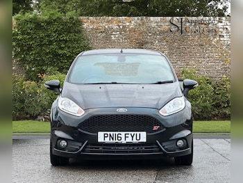 Used Ford Fiesta 2016 for sale - 77163102: Photo