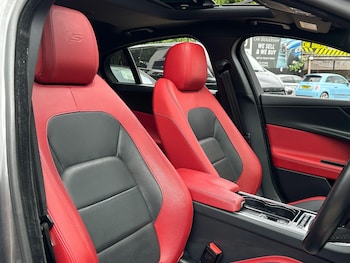 Used Jaguar XE 2016 for sale - 78822888: Photo