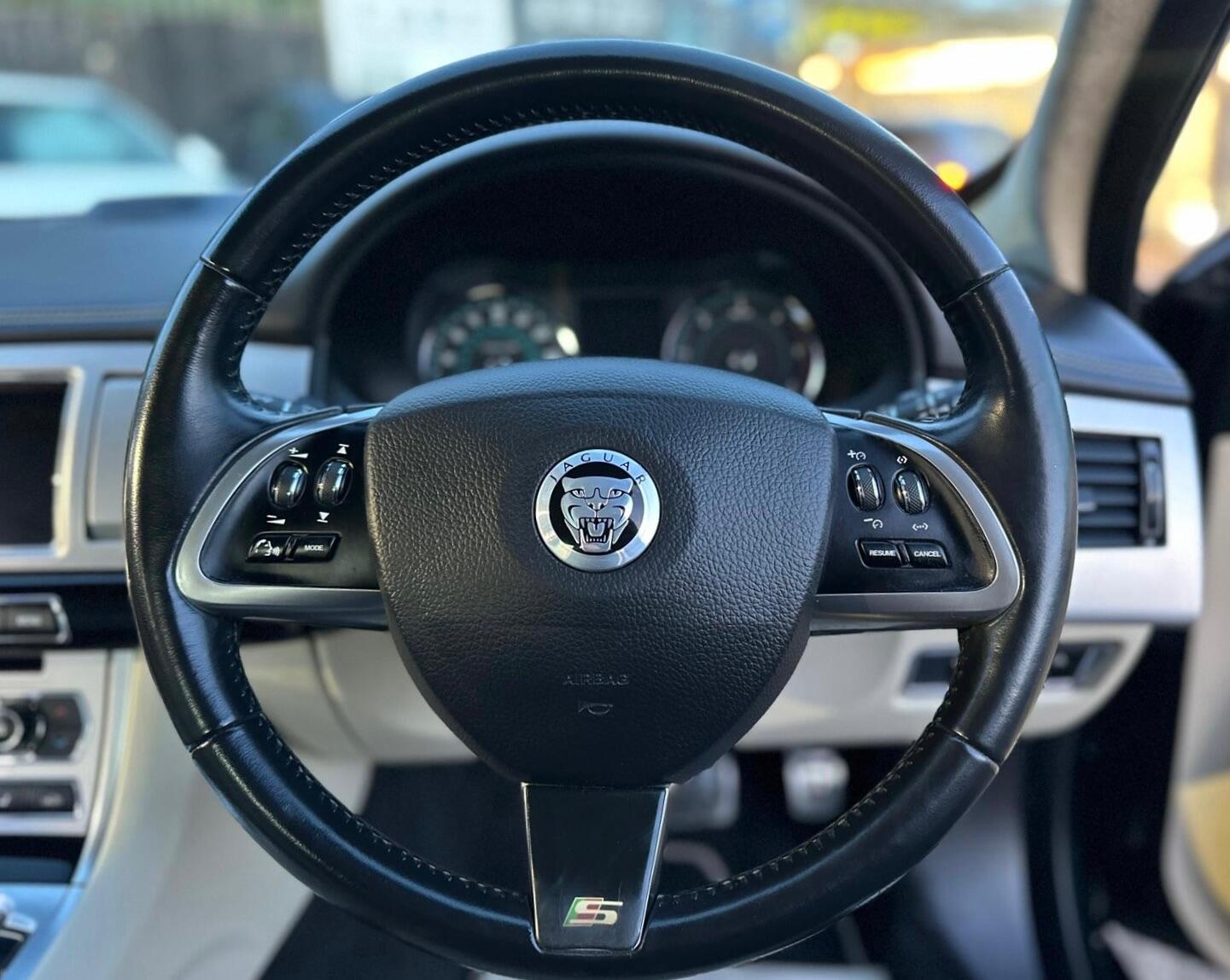 Used Jaguar XF 2013 for sale - 76658484: Photo 12