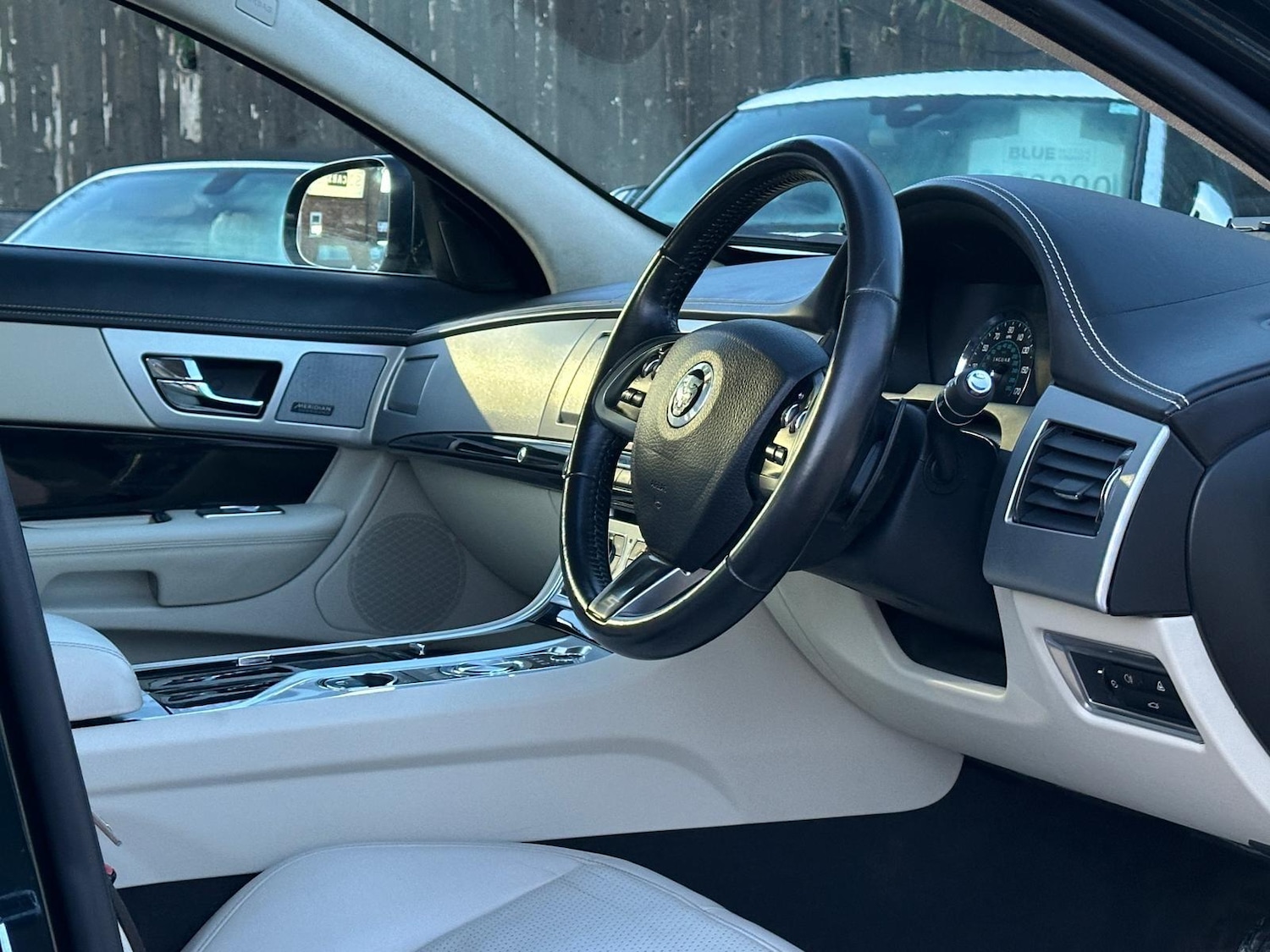 Used Jaguar XF 2013 for sale - 76658484: Photo 14