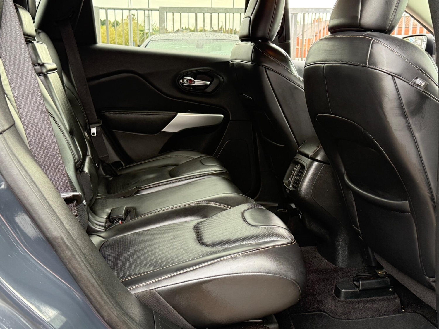 Used Jeep Cherokee 2018 for sale - 76398485: Photo 24