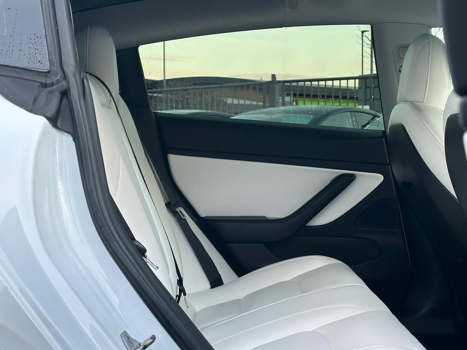 Used Tesla Model 3 2019 for sale - 77130715: Photo 17