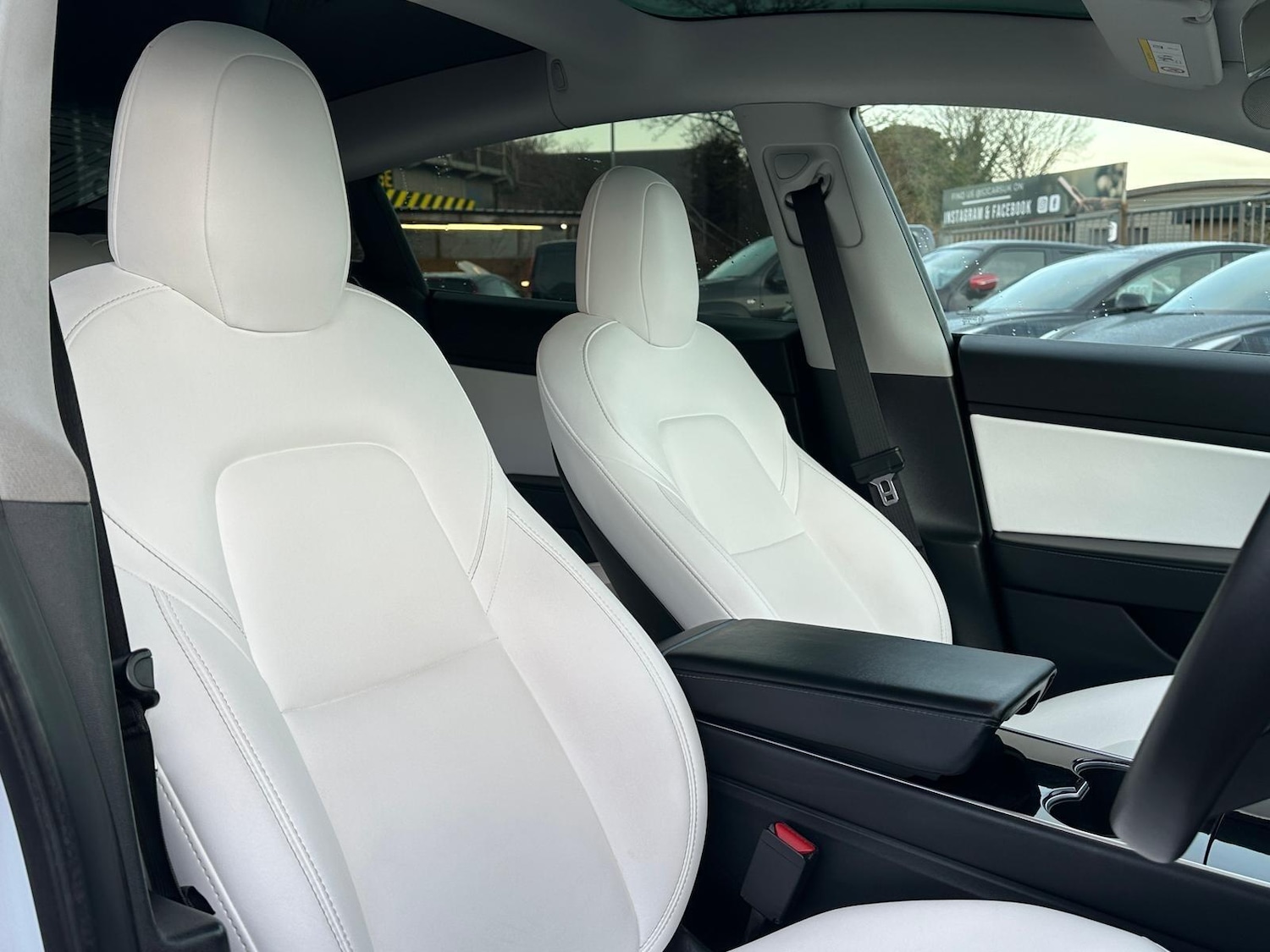 Used Tesla Model 3 2019 for sale - 77130715: Photo 2