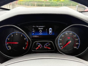 Used Ford Focus 2017 for sale - 75622619: Photo