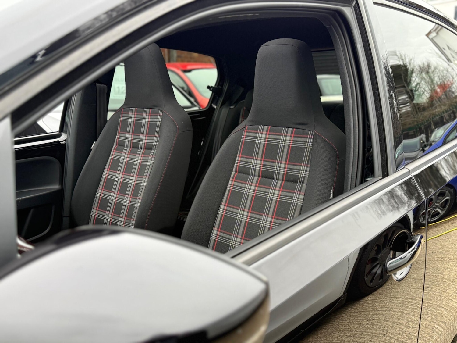 Used Volkswagen up! 2019 for sale - 77597983: Photo 24