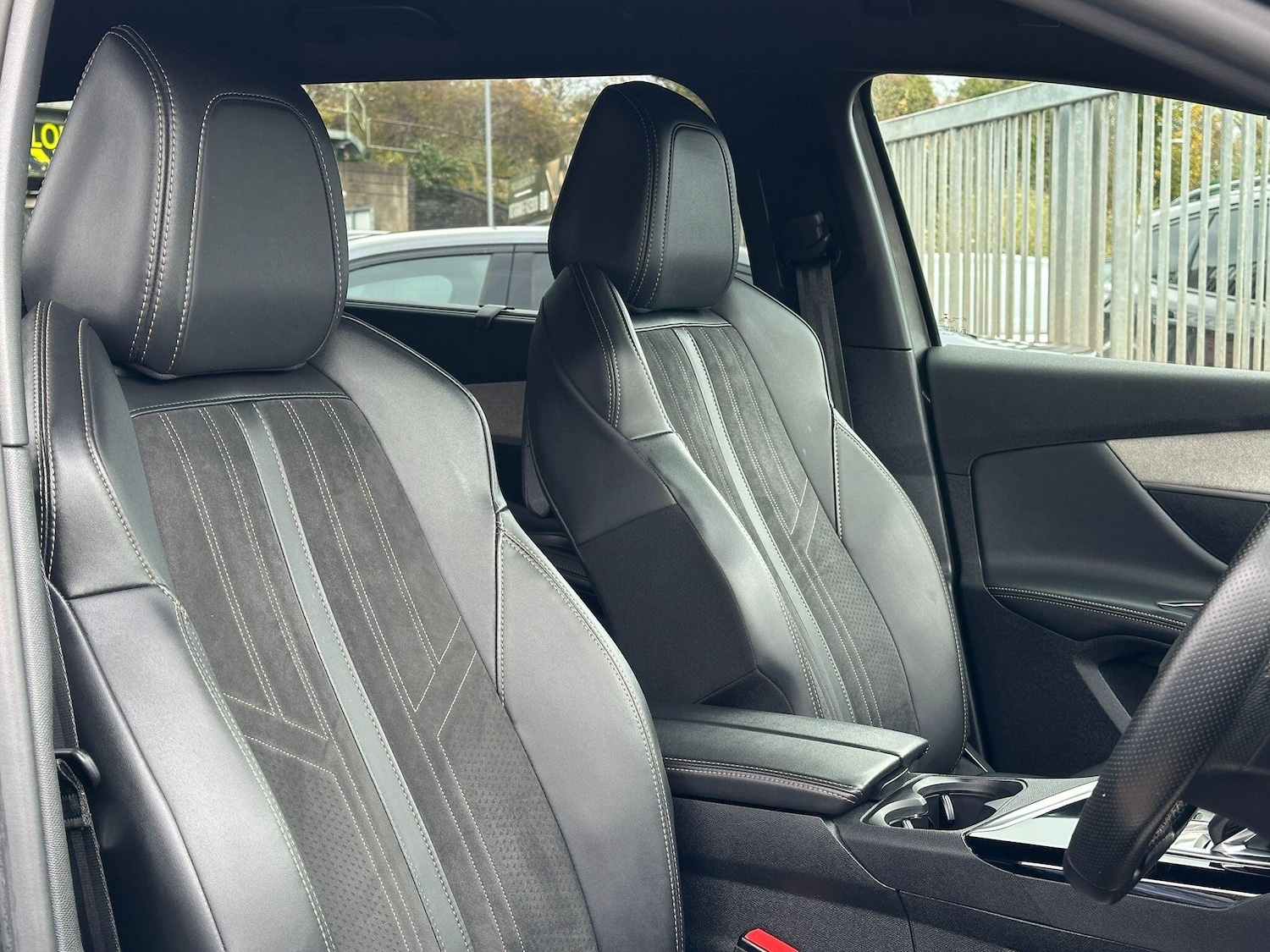 Used Peugeot 5008 for sale - 76658434: Photo 12