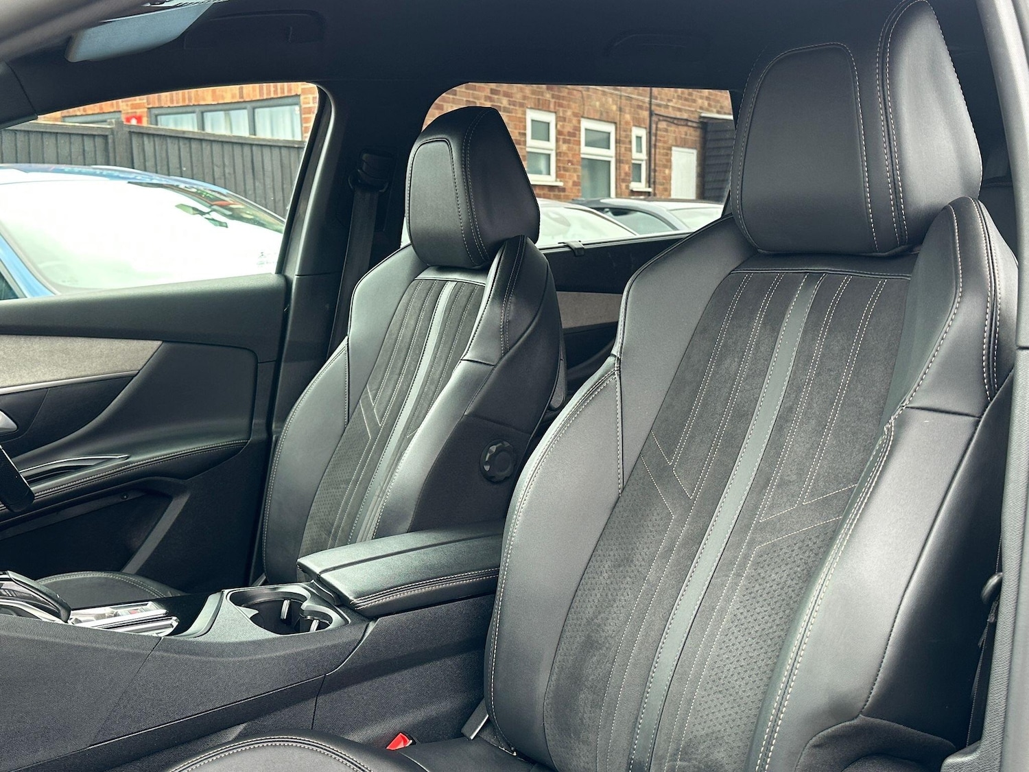 Used Peugeot 5008 for sale - 76658434: Photo 29