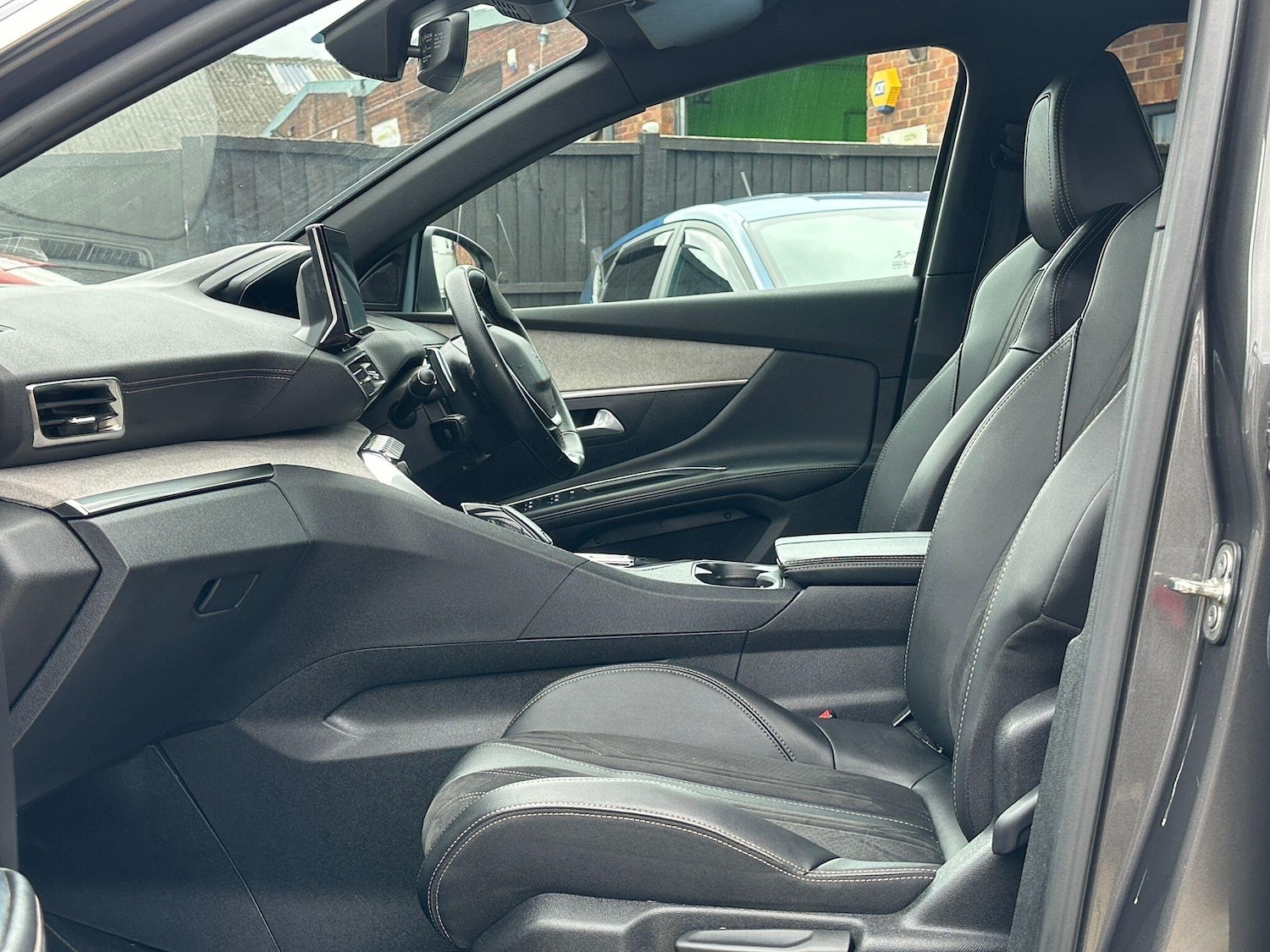 Used Peugeot 5008 for sale - 76658434: Photo 30