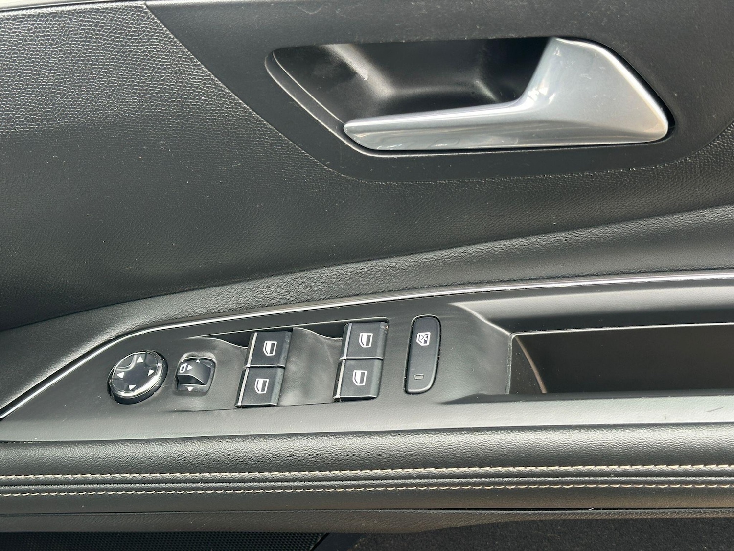 Used Peugeot 5008 for sale - 76658434: Photo 33