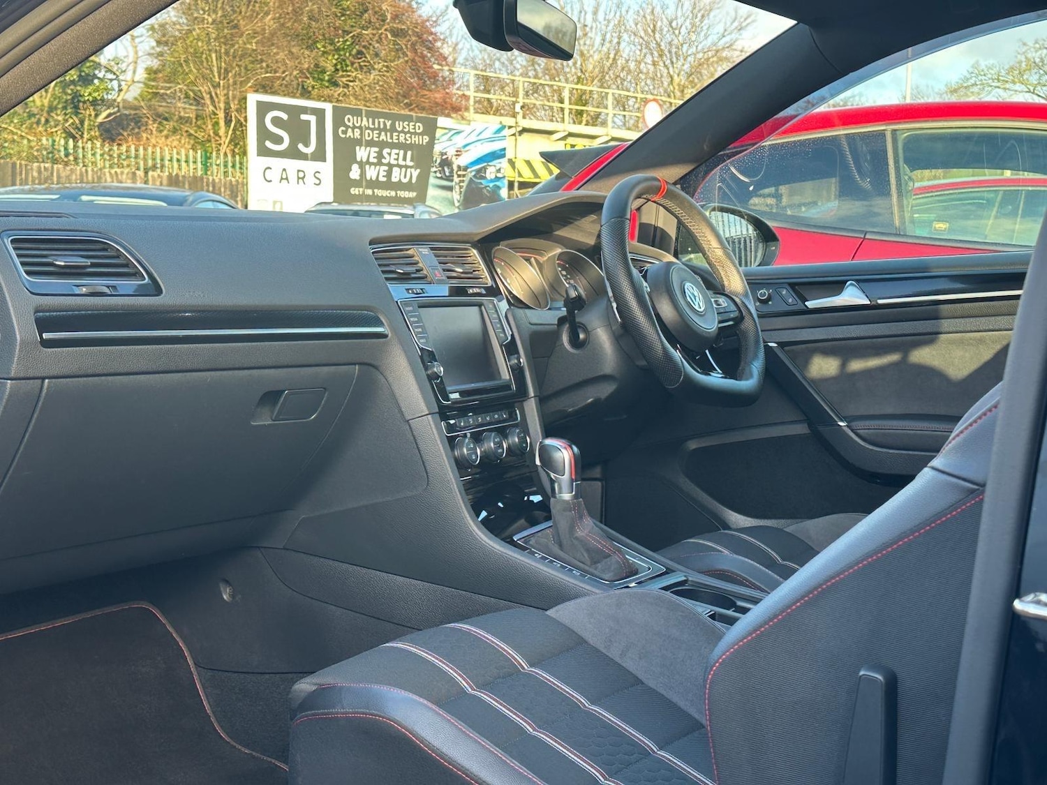 Used Volkswagen Golf 2017 for sale - 77230117: Photo 15