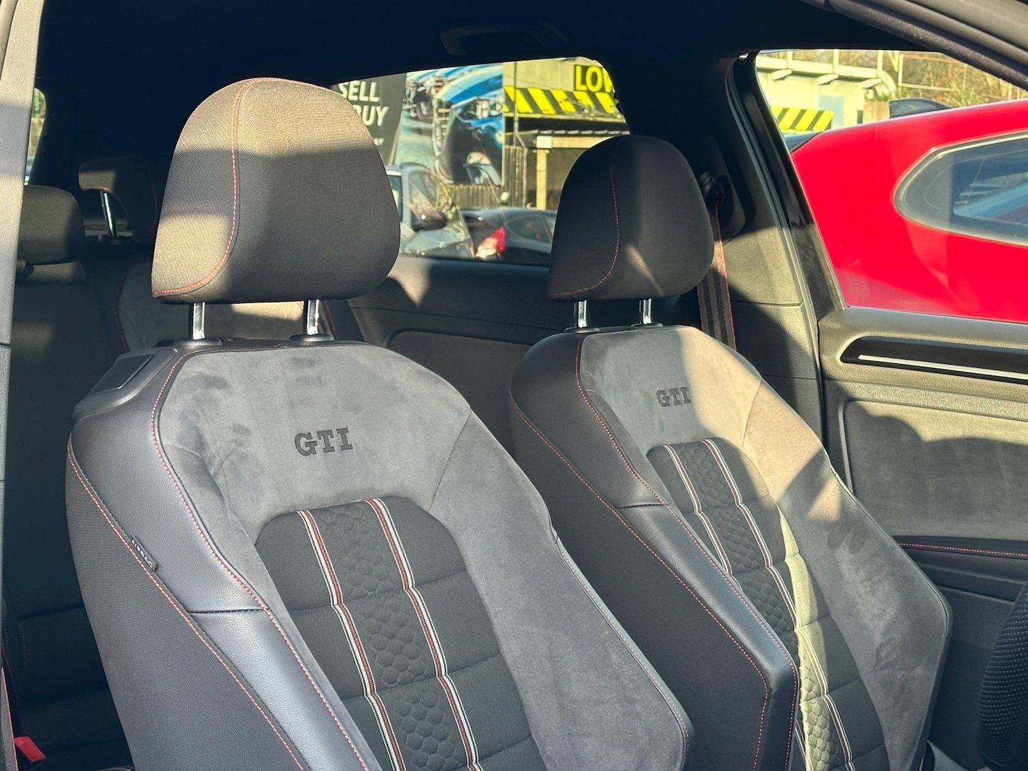 Used Volkswagen Golf 2017 for sale - 77230117: Photo 19