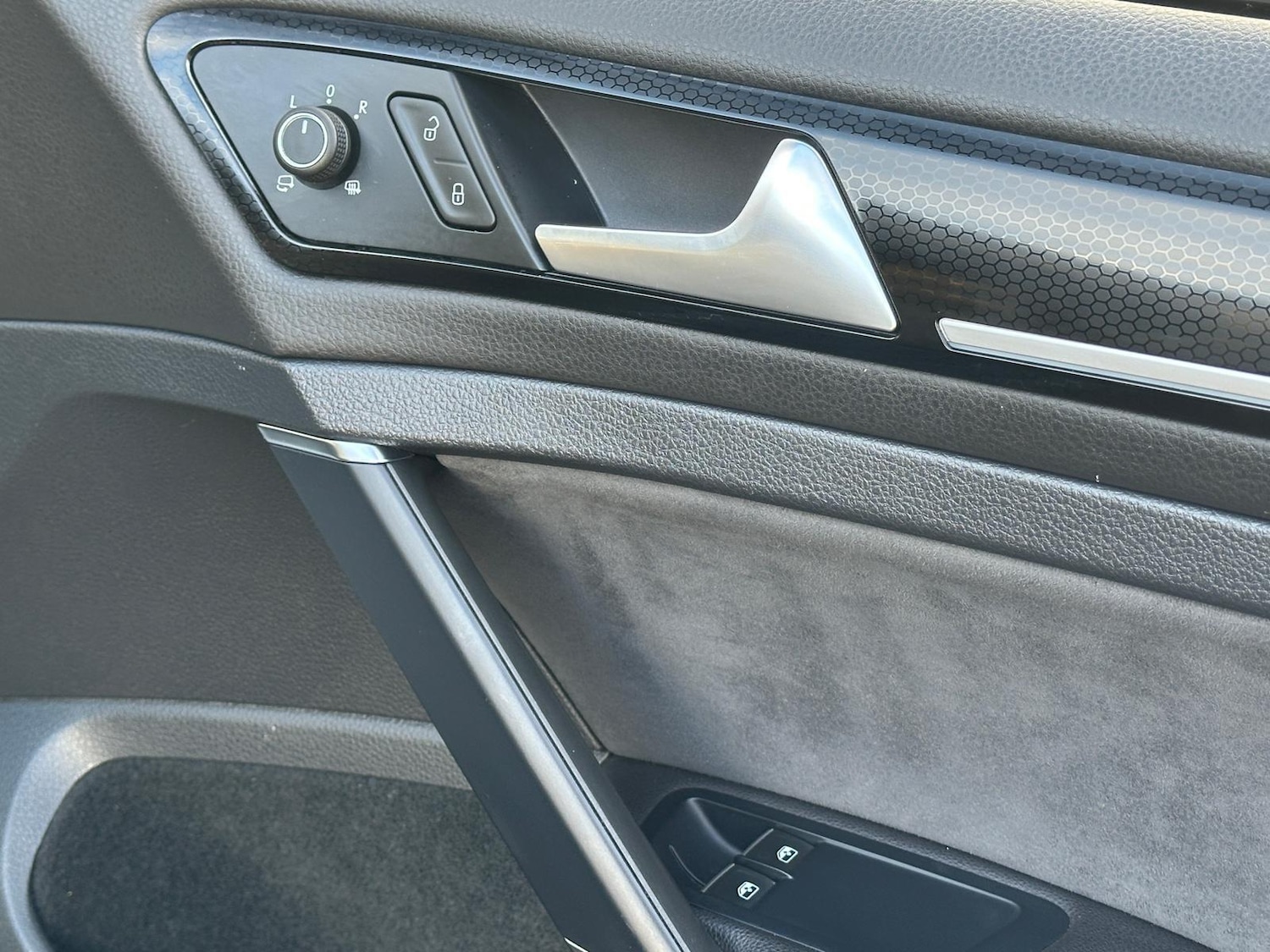 Used Volkswagen Golf 2017 for sale - 77230117: Photo 22