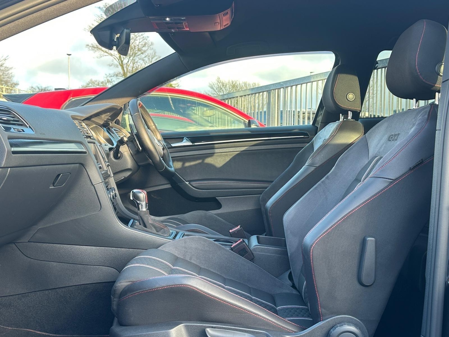 Used Volkswagen Golf 2017 for sale - 77230117: Photo 27