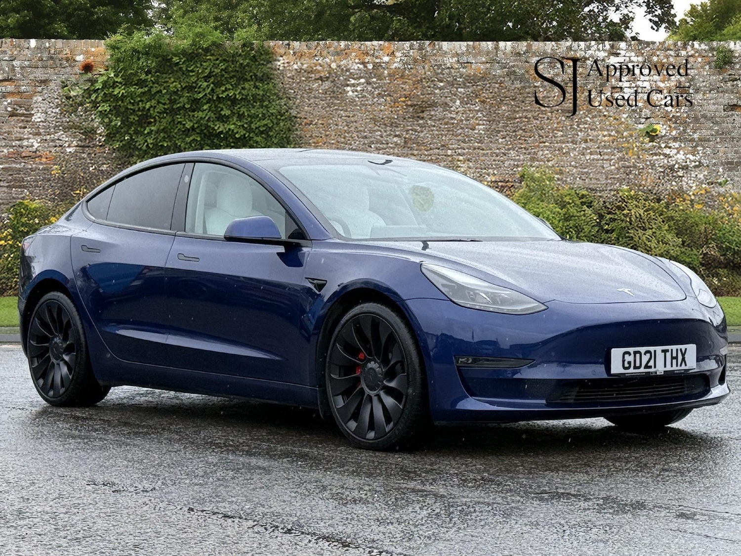 Used Tesla Model 3 2021 for sale - 76633143: Photo 1
