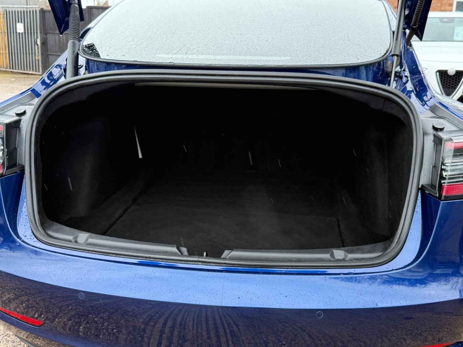 Used Tesla Model 3 2021 for sale - 76633143: Photo 18