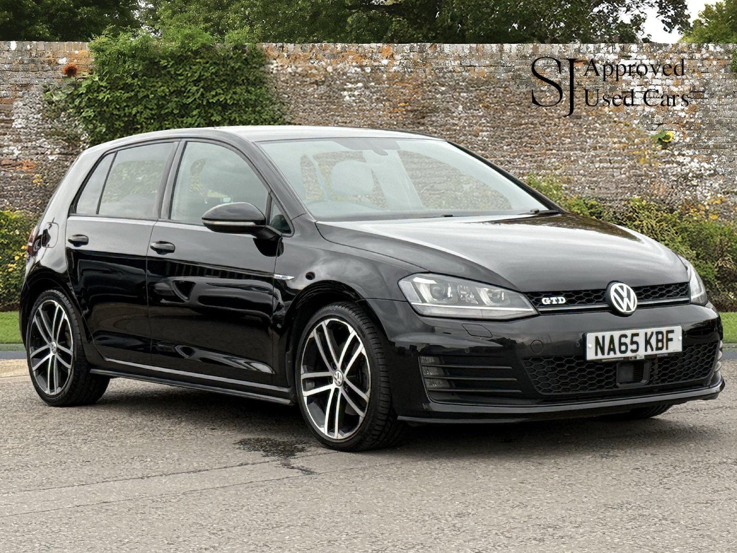 Used Volkswagen Golf 2015 for sale - 76512420: Photo 1