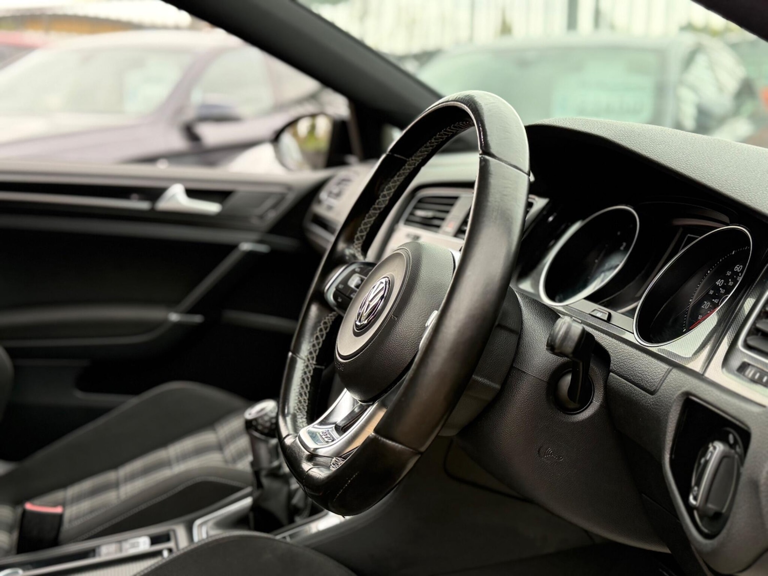 Used Volkswagen Golf 2015 for sale - 76512420: Photo 14