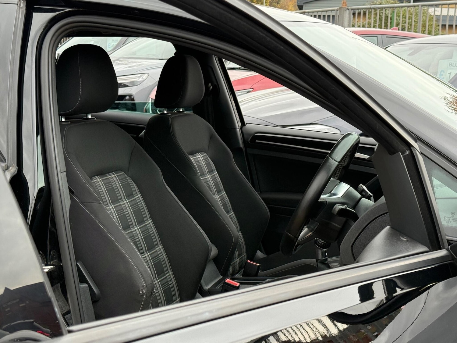 Used Volkswagen Golf 2015 for sale - 76512420: Photo 19