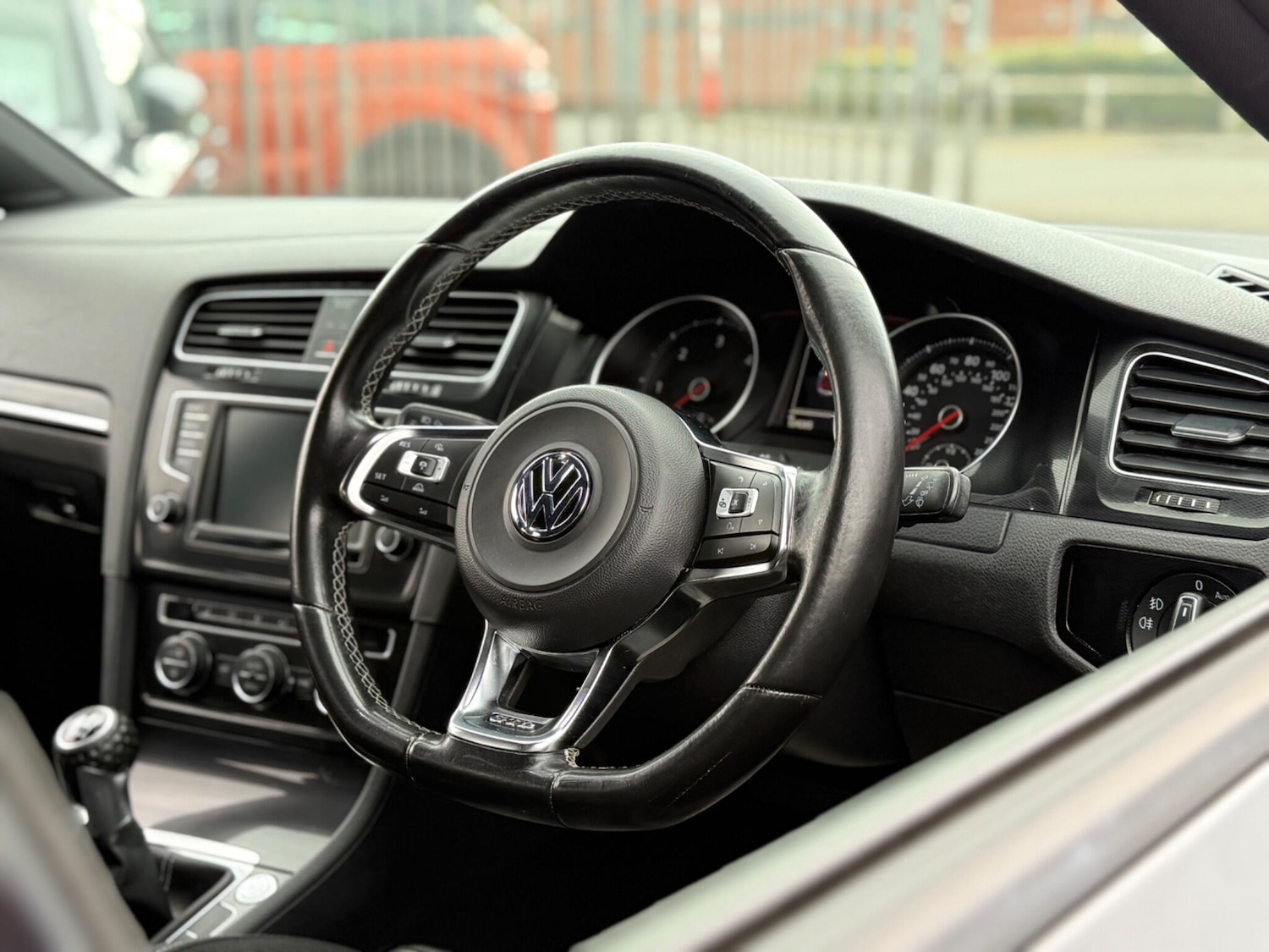 Used Volkswagen Golf 2015 for sale - 76512420: Photo 21
