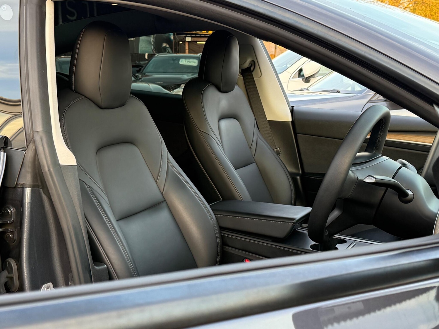 Used Tesla Model 3 2021 for sale - 76657694: Photo 2