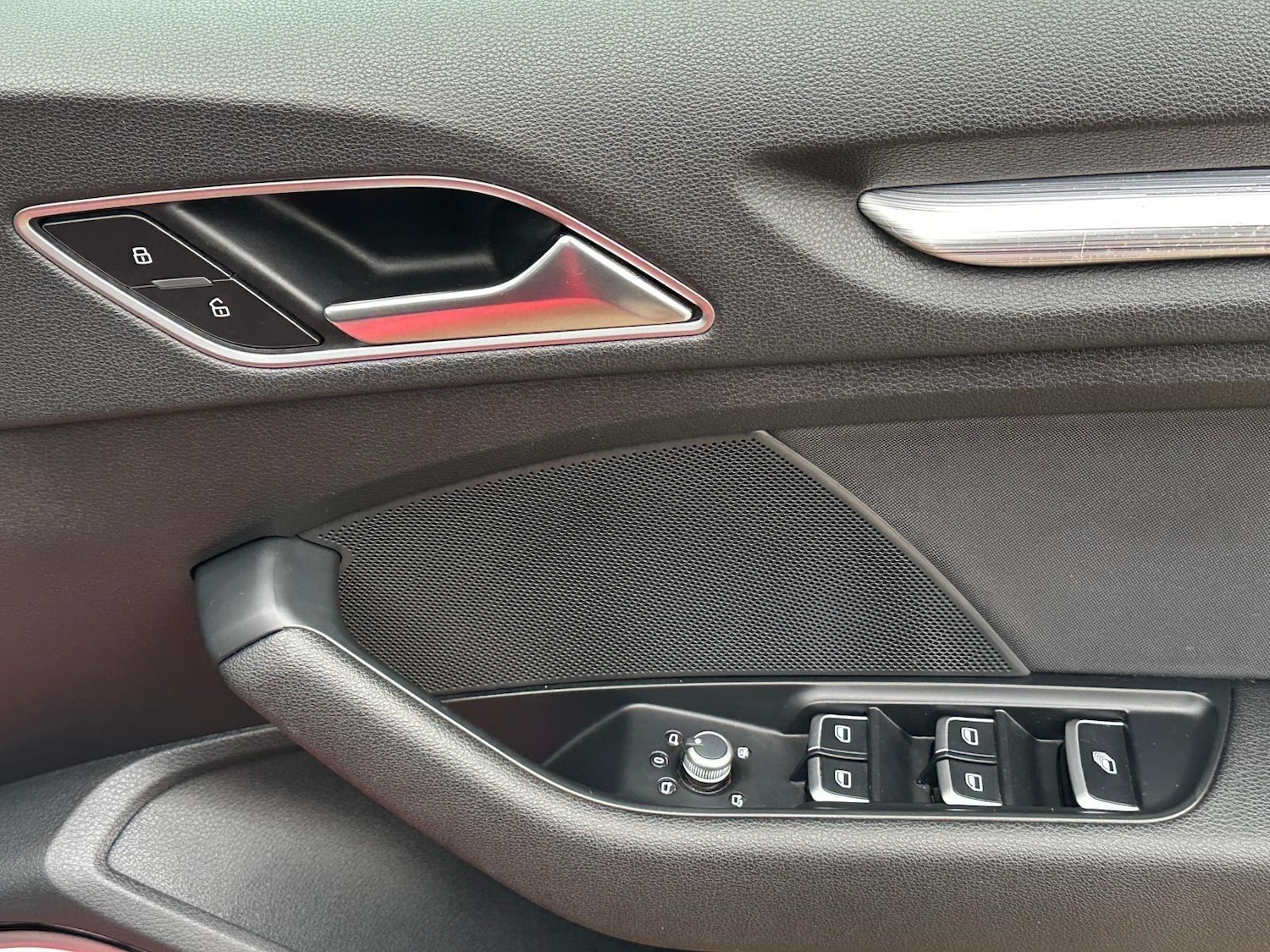 Used Audi A3 Cabriolet 2015 for sale - 76633726: Photo 24