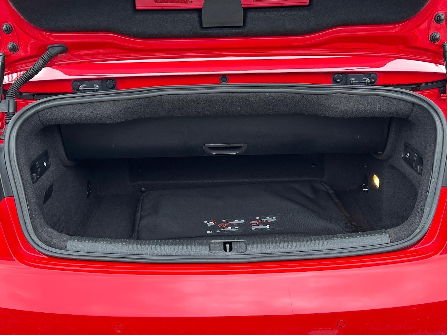 Used Audi A3 Cabriolet 2015 for sale - 76633726: Photo 26