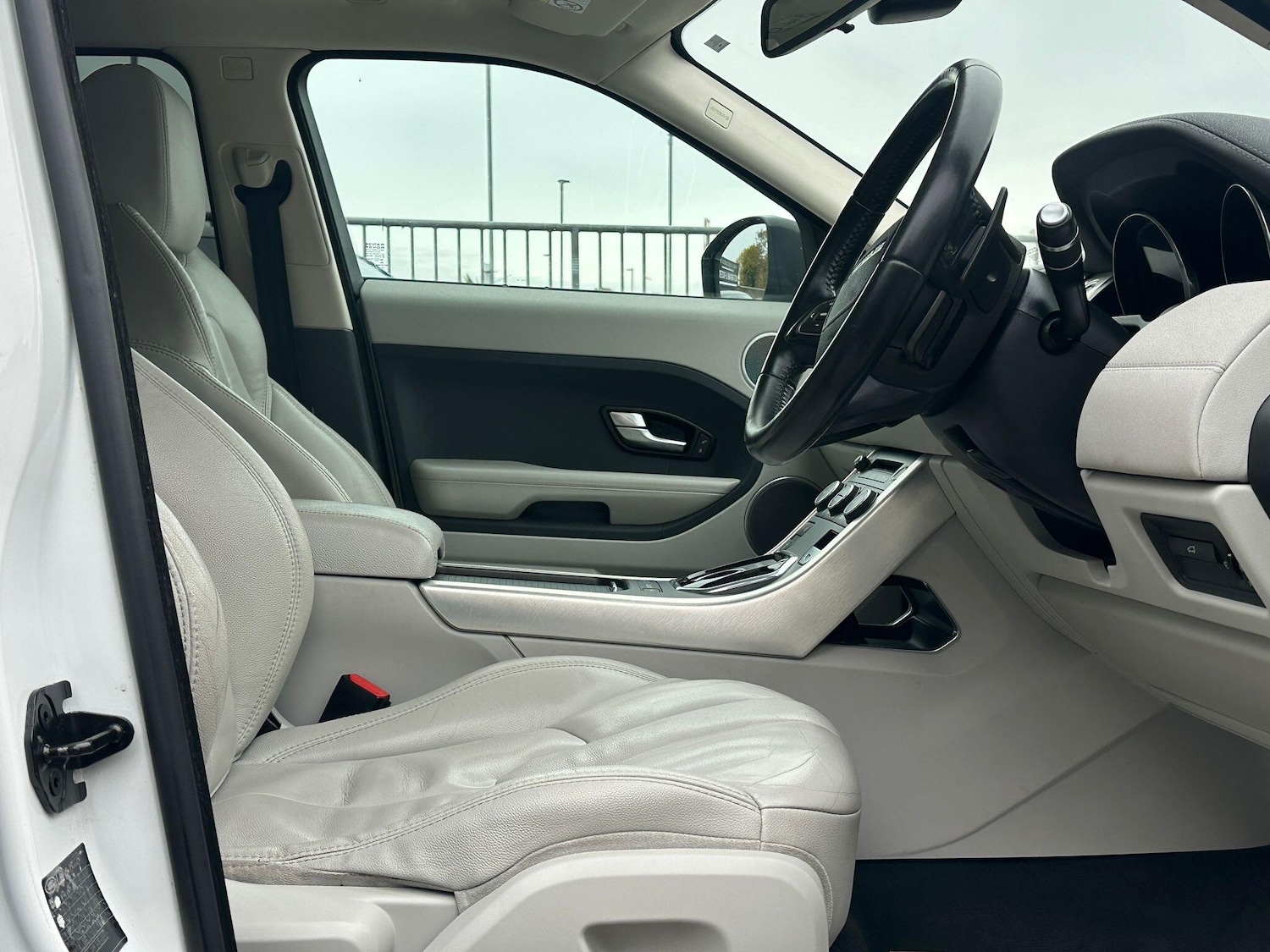 Used Land Rover Range Rover Evoque 2015 for sale - 76398462: Photo 16