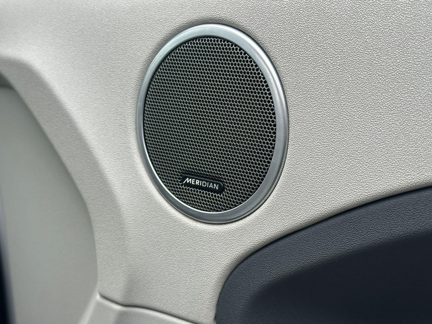 Used Land Rover Range Rover Evoque 2015 for sale - 76398462: Photo 4