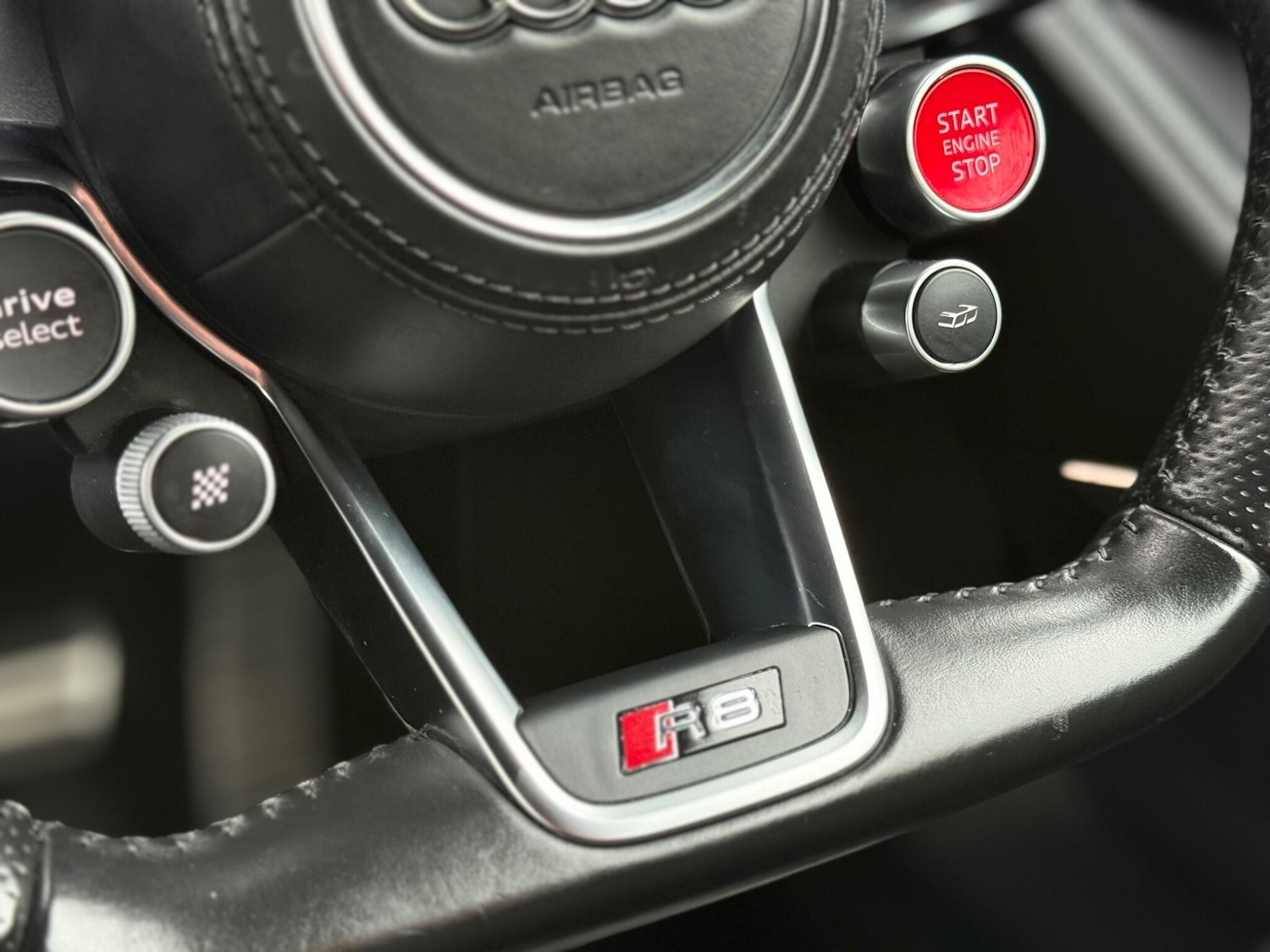 Used Audi R8 2016 for sale - 77376215: Photo 11