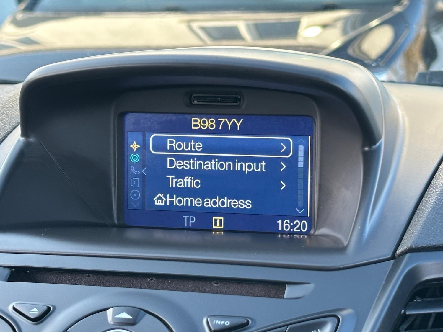 Used Ford Fiesta 2017 for sale - 77852990: Photo 31