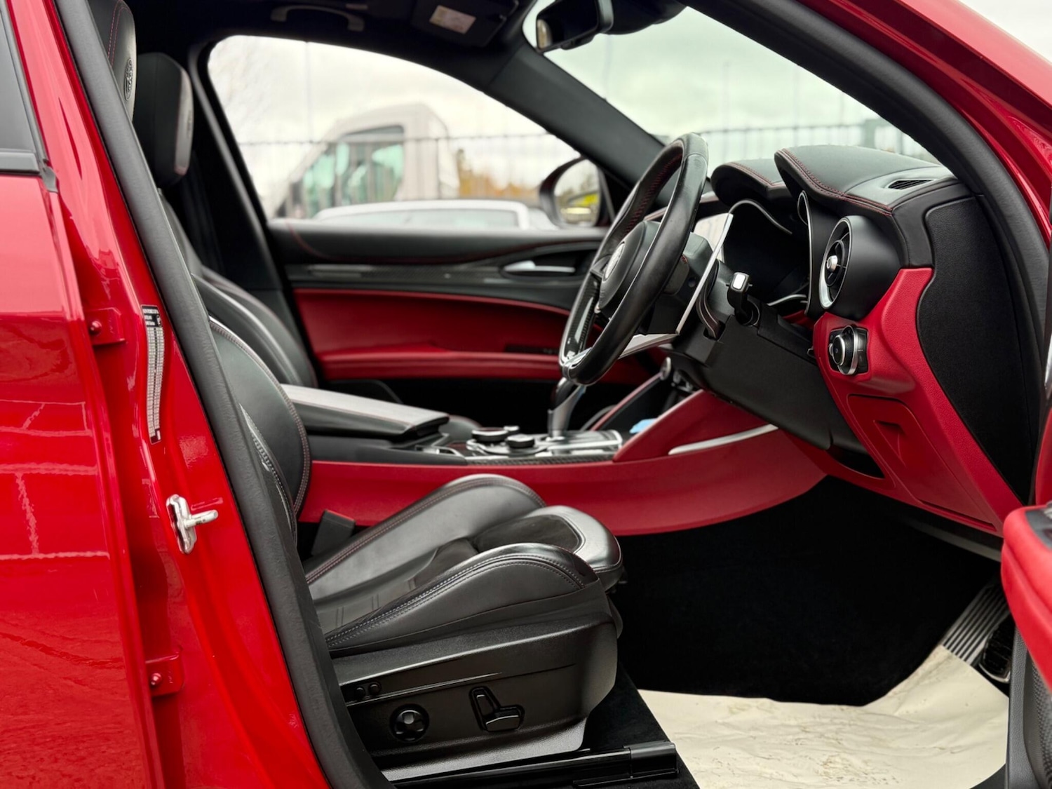 Used Alfa Romeo Stelvio 2018 for sale - 76700986: Photo 27