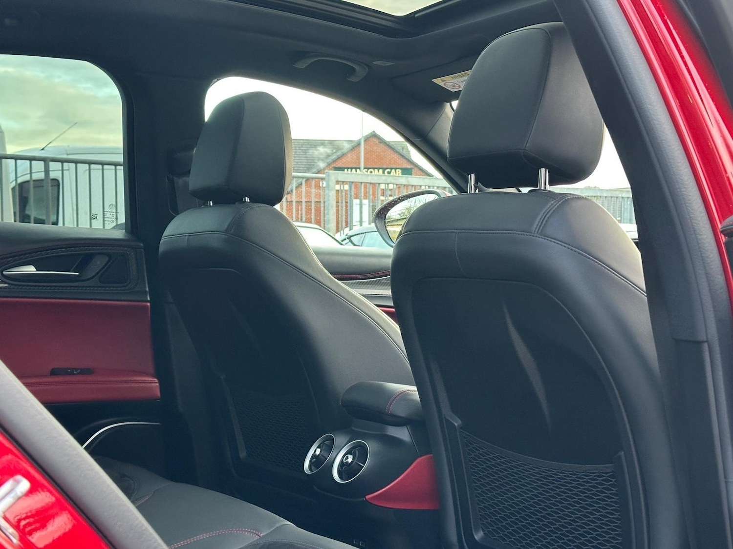 Used Alfa Romeo Stelvio 2018 for sale - 76700986: Photo 37