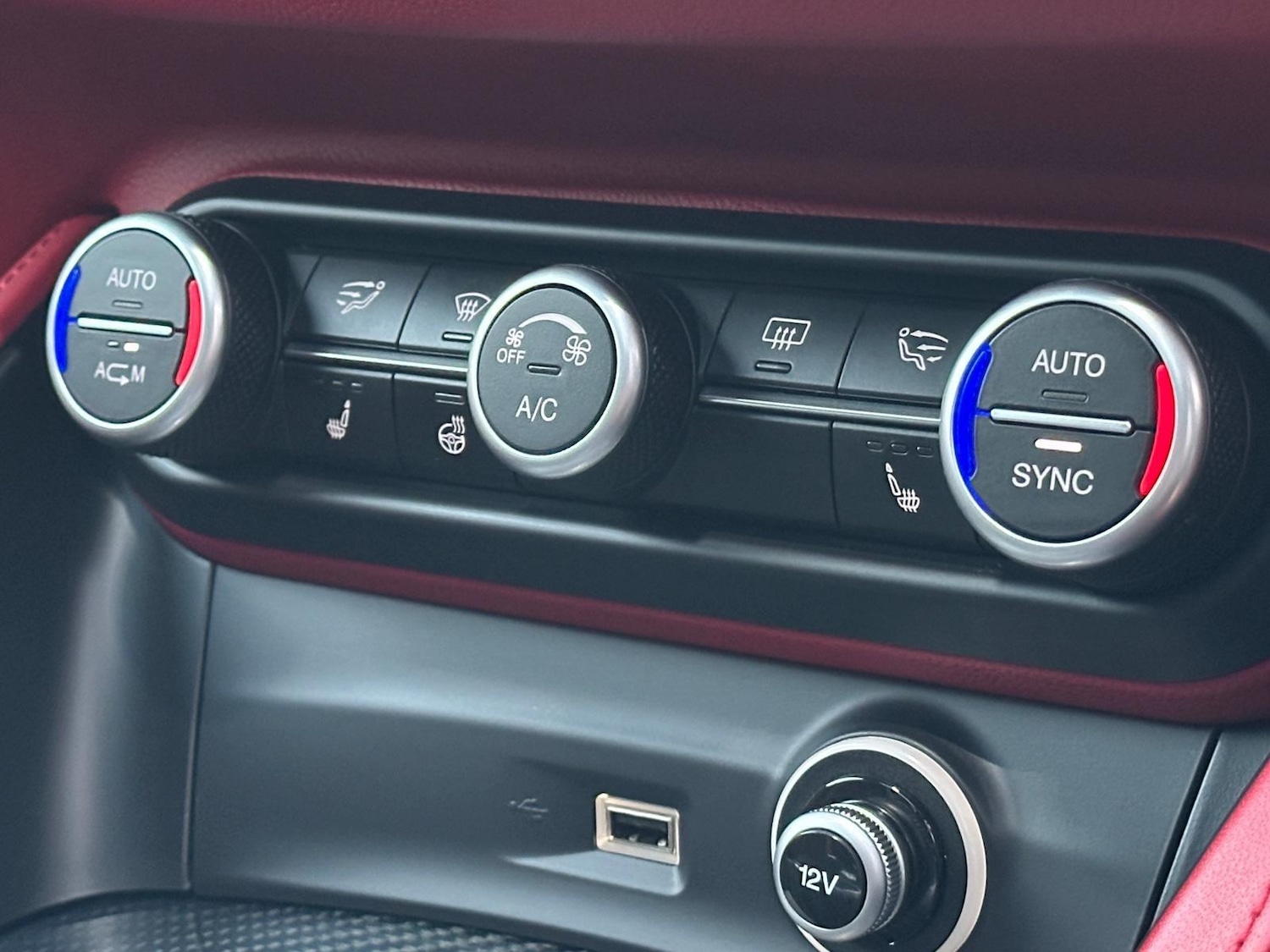 Used Alfa Romeo Stelvio 2018 for sale - 76700986: Photo 38