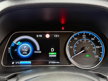 Used Nissan Leaf 2021 for sale - 76269988: Photo 2