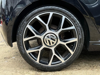 Used Volkswagen up! 2019 for sale - 77351641: Photo