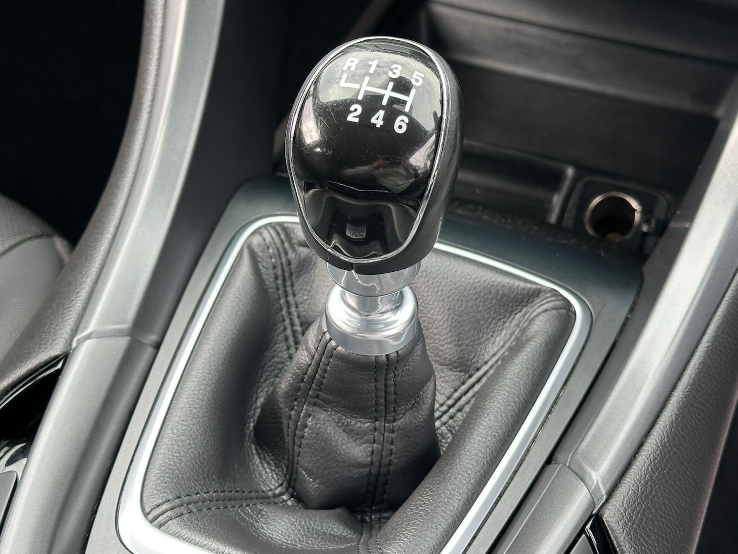 Used Ford Mondeo 2015 for sale - 78184206: Photo 14